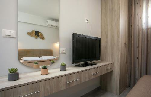 Casa Antonis - Modern Home with Jacuzzi near Faliraki - Photo 23