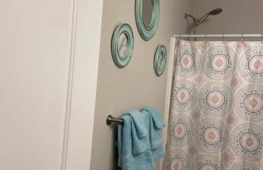Kannapolis Elegant Townhouse - Pet Friendly - Photo 6