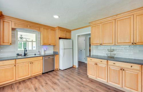 Home with Fire Pit on 27 Acres in Walhalla! - Foto 8