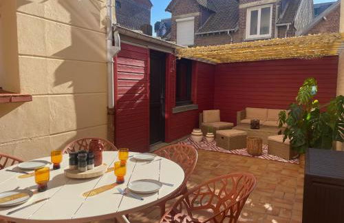 Duplex en rez-de-chaussée avec cour intérieure privée, proche de la mer, WIFI - Foto 1