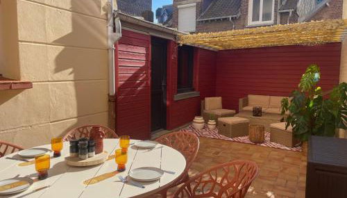 Duplex en rez-de-chaussée avec cour intérieure privée, proche de la mer, WIFI - Foto 1