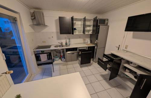 Modernes Monteurhaus - Gästehaus für bis zu 8 Personen mit eigenem Wintergarten und Carport - Foto 12