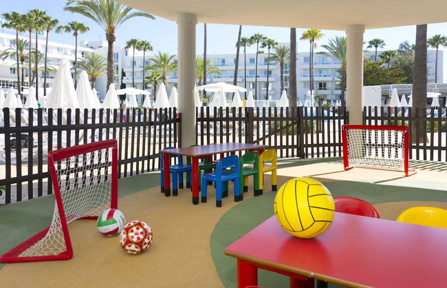 Protur Vista Badía Aparthotel - Photo 35