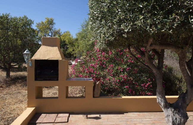 Elegant Loule Mansion With Pool - Photo 32