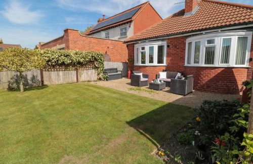 Field Cottage - Photo 22