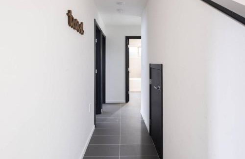 Designer Urban Retreat w Rooftop Deck & Fireplace - Foto 21