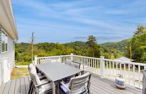 New Lake Home Sleeps 14 Private Dock Deck Grill - Foto 1