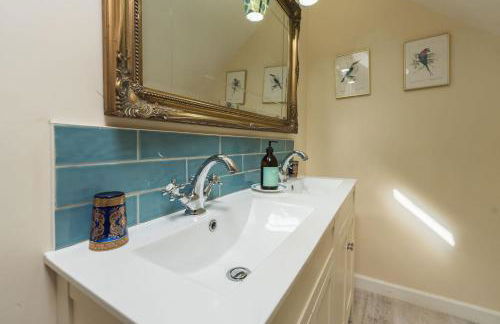 Ebrington Manor by Birch Stays - Photo 58