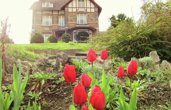 A Beautiful Belle Epoque Villa in the Heart of Hamoir - Foto 1