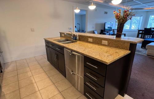 Third Floor Suite with lots of amenties - Foto 1