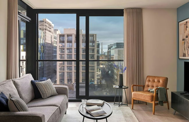 Sonder by Marriott Bonvoy Britain Quay Apartments Grand Canal Square - Foto 1