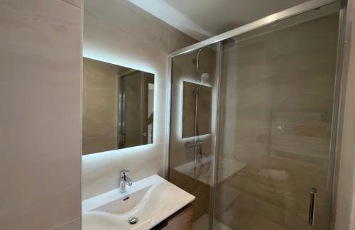 Renovated 6 pers Luxury Chalet in Meribel Centre 85m2 3BR 3BA with Mountain View and boots heater ! - Foto 56