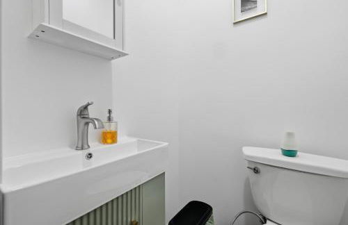 Cozy&Spacious 6Br home in Newton - Foto 12