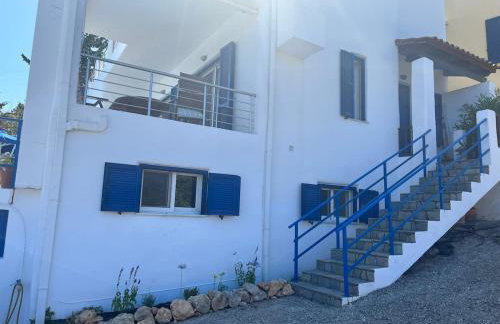 Lovely family villa with stunning sea views - Photo 28