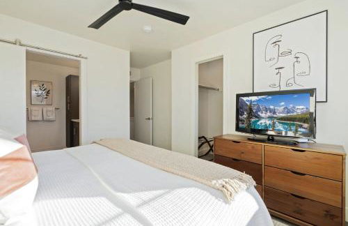 Mountain View Home with King Beds and Rooftop Deck - Foto 24