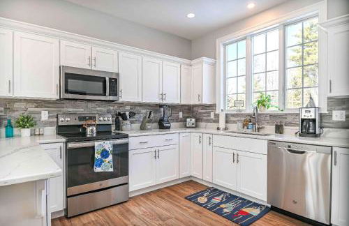 Maritime Meadows - Charming Resort-Style Home - Photo 39