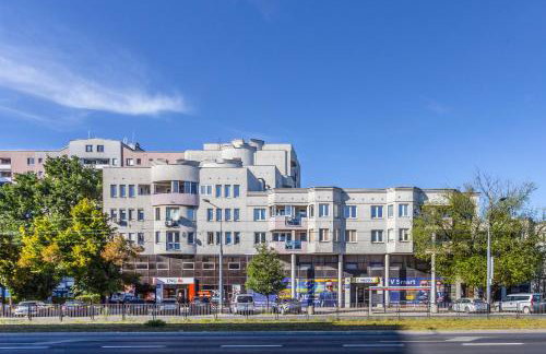 National Stadium Sunny Apartment by BookingHost - Foto 11