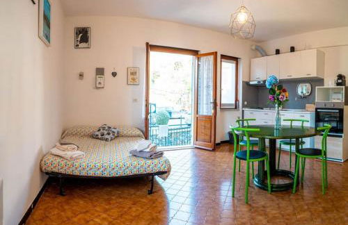 [Rainbow house]- with Jacuzzi-wifi-garden-balcony-parking - Photo 5