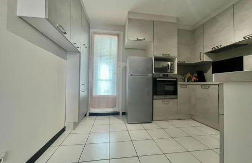 Duplex 70m2 - Vue Cité Mediévale - Parking gratuit - Foto 7