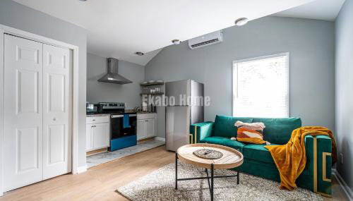 Unwind in a Modern Suite near Marietta Square - Foto 1