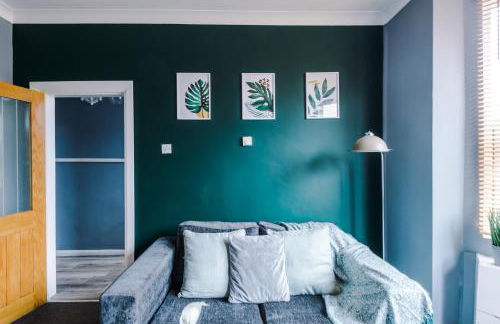 Spacious Modern Chester Home - Great Location - Photo 27