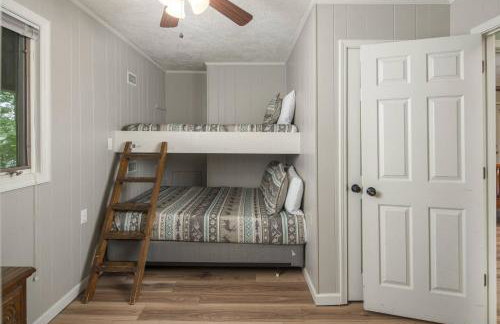 Walk to Sugar Mountain Resort | Cabin | Hot Tub - Foto 67