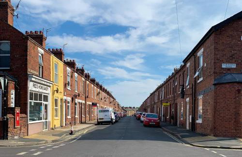 The Racecourse - Quaint Victorian Home With Free Parking - Foto 60