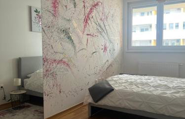 Lux Hill Skyline - Free Private PARKING - Foto 9