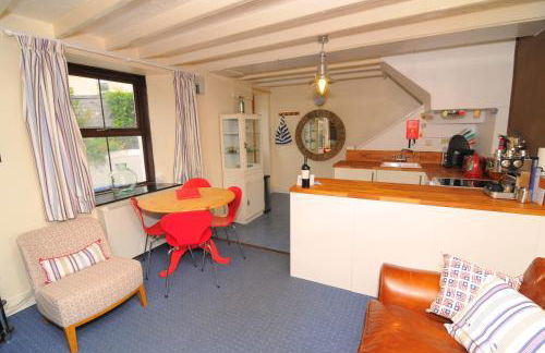 2 Castle Hall Llangrannog - Photo 5