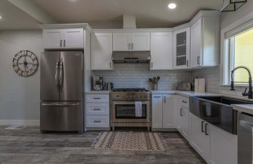 Relaxing 3BR Home with Vineyard View Rooftop Deck and Game Room - Foto 15