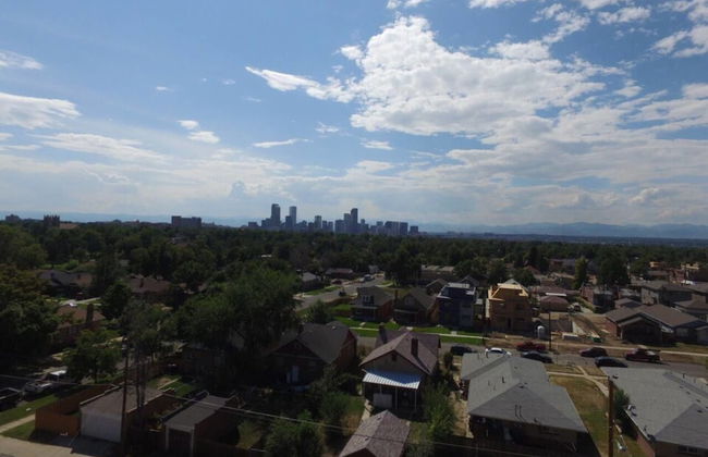 The Retro Escape City Park Hot Tub & Movie Theater - Foto 25