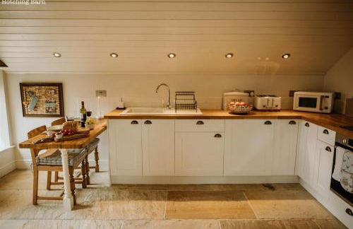 Lyme Tree Farm Cottages - Hotching Barn and Knockstone Cottage - Foto 76