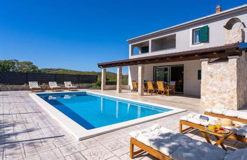 Villa Admiral Your Idyllic Retreat in rural area of Trogir hinterland - Foto 3