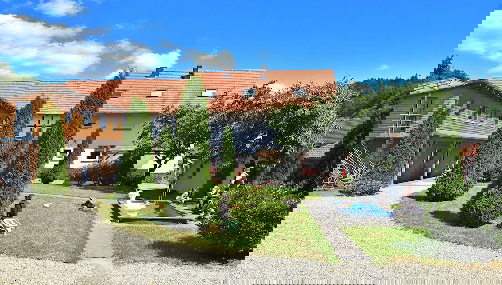 Holiday Farm Situated Next to the Kellerwald-edersee National Park With a Sunbathing Lawn - Foto 1, Profilbild