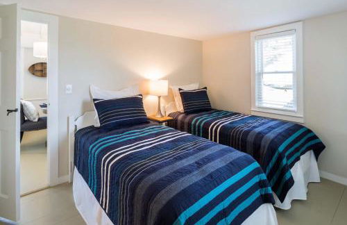 Charming Beachside Bungalow - Foto 7