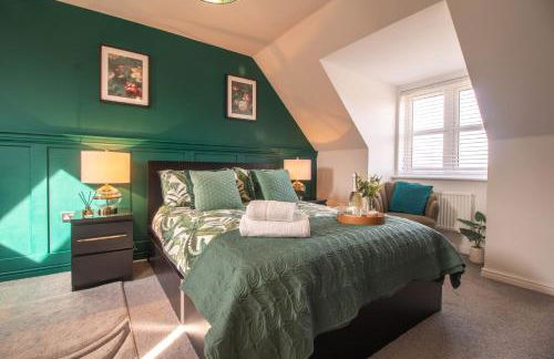 Cosy 4 Bedroom Town House with Mountain views, Private garden and ease of access into Abergavenny - Foto 6