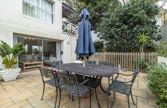 3 Bedroom Family Home - Houtbay - Photo 10