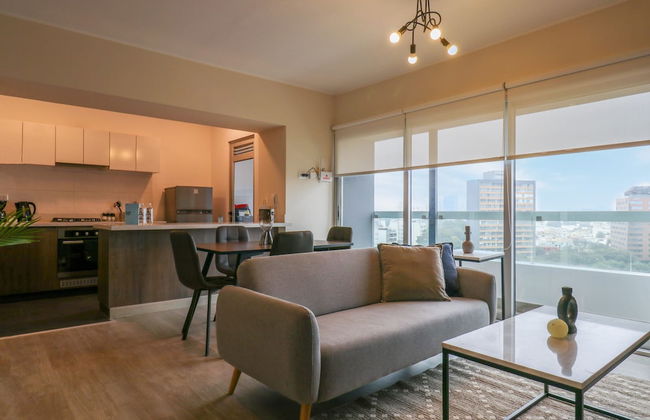 w Majestic 2BR w Modern Balcony in Miraflores - Photo 1