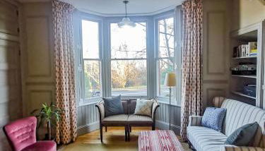 Jameswood Villa - Photo 2