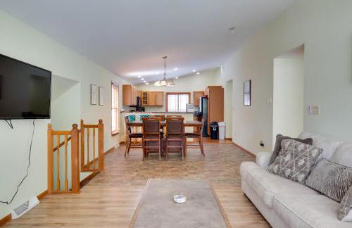 5 Mi to Sno-Eagles Trails Lakefront Getaway! - Photo 5