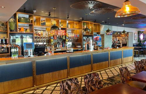 Chichester Lakeside Holiday Park Lakefront Lodge - Foto 40