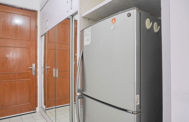 Simple And Comfy 1Br Permata Eksekutif Apartment - Photo 7