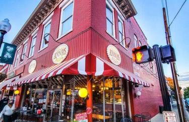 Modern & Luxurious 3 Bdrm 2.5 Bath Townhome - Foto 76