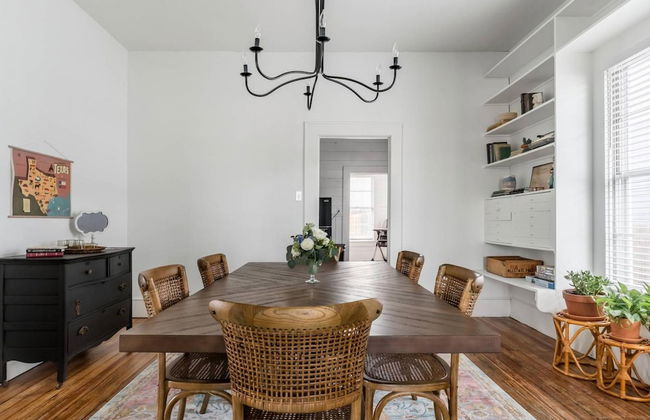 Restored 1930s Uptown Bungalow 2 min to Magnolia Silos - Foto 27