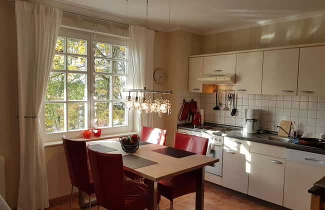 Modern Apartment Near Seabeach - Photo 4