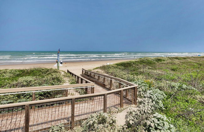 Beachfront Convenience w/o the Beachfront Price! - Foto 33