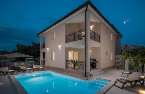 Villa IN - Foto 1