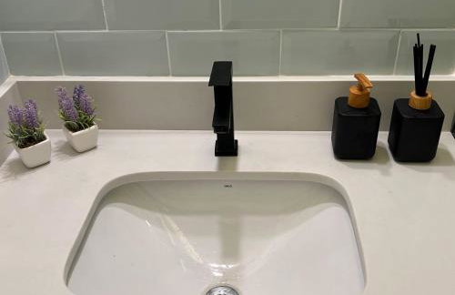 Loft novo, bem localizado, decorado em alto padrão - Foto 30