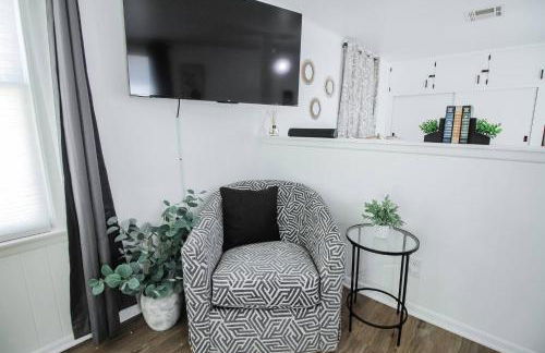 Central Location with In Home Washer and Dryer - Foto 6