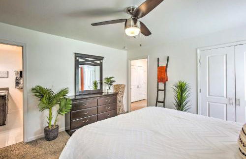 Charming Springfield Escape with Furnished Deck - Foto 13